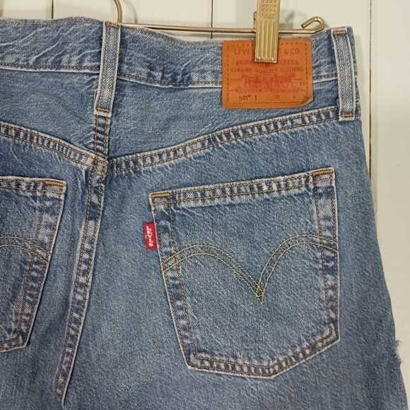 LEVI'S 501 Big E Repro Distressed Jeans - Picture 4 of 8